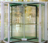 廣州自動(dòng)門與旋轉(zhuǎn)門 科技、美觀與安全的現(xiàn)代通道解決方案